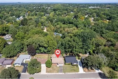 441 Sandhurst Road, Akron, OH 44333 - Photo 2