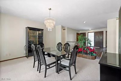 441 Sandhurst Road, Akron, OH 44333 - Photo 8