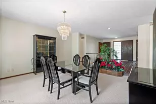 441 Sandhurst Rd, Akron, OH 44333 - Photo 8