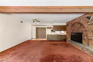 441 Sandhurst Rd, Akron, OH 44333 - Photo 14