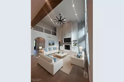 825 Club Drive W, Aurora, OH 44202 - Photo 2