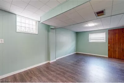 2920 Linda Way, Steubenville, OH 43952 - Photo 38