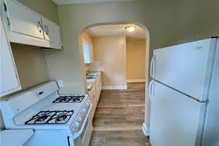 918 Silvercrest Ave, Akron, OH 44314 - Photo 4