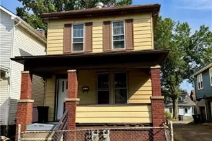 1611 Pennsylvania Ave, Steubenville, OH 43952 - Photo 2