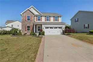 818 Hilliary Ln, Aurora, OH 44202 - Photo 1