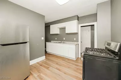 13409 Glendale Avenue, Loveland, OH 44105 - Photo 6