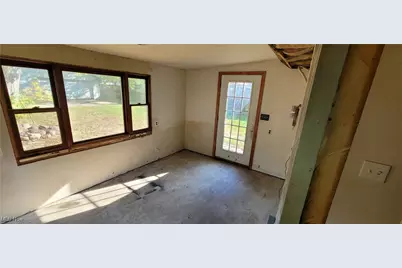 33700 Henwell Road, Columbia Station, OH 44028 - Photo 8