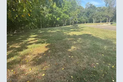 E Ray- 36A Drive, Zanesville, OH 43701 - Photo 4