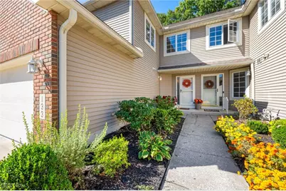 133 Ambleside Way, Amherst, OH 44001 - Photo 4