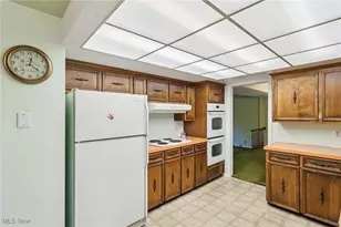 1276 Linwood Ave SW, North Canton, OH 44720 - Photo 18