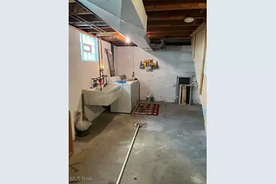 395 W Clark Street, East Palestine, OH 44413 - Photo 24
