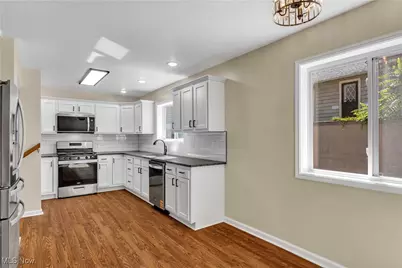 22895 Mastick Road, Loveland, OH 44126 - Photo 18