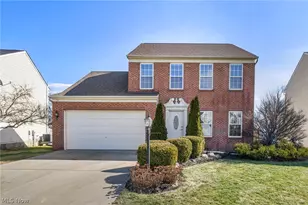 132 Stonefield Dr, Berea, OH 44017 - Photo 2