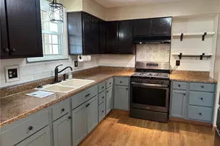 188 Greenbrier Ave, Williamstown, WV 26187 - Photo 10