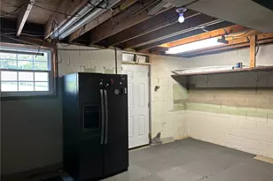 188 Greenbrier Ave, Williamstown, WV 26187 - Photo 22