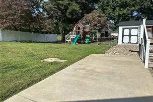 188 Greenbrier Ave, Williamstown, WV 26187 - Photo 4