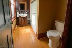 2128 W 29th St, Loveland, OH 44113 - Photo 8