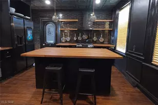 2128 W 29th St, Loveland, OH 44113 - Photo 10