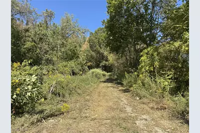 W Turkeyfoot Lake Road, Akron, OH 44319 - Photo 1