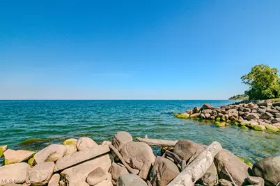 1006 Robinhood Avenue, Painesville Twp, OH 44077 - Photo 4