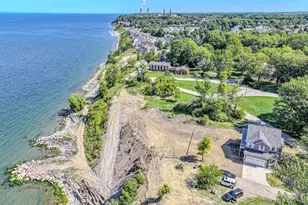 1006 Robinhood Ave, Painesville Twp, OH 44077 - Photo 2