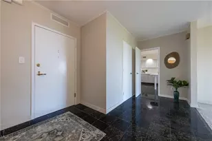 1 Bratenahl Pl, Bratenahl, OH 44108 - Photo 10