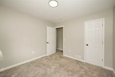 1115 Colonial Boulevard NE, Canton, OH 44714 - Photo 12