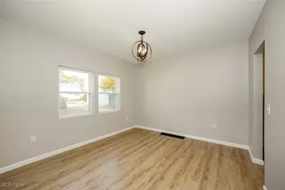 1115 Colonial Boulevard NE, Canton, OH 44714 - Photo 4