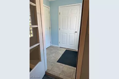 737 Sunset Dr, Lisbon, OH 44432 - Photo 4