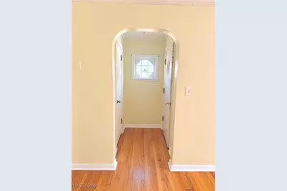 737 Sunset Dr, Lisbon, OH 44432 - Photo 2