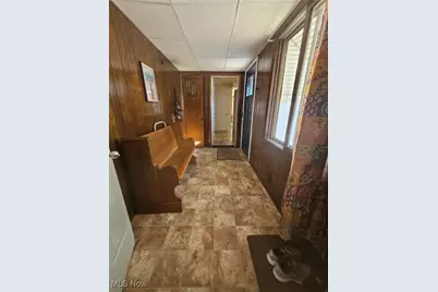 174 E 200th Street, Euclid, OH 44119 - Photo 16