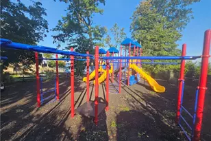 174 E 200th St, Euclid, OH 44119 - Photo 36