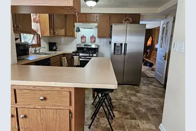 174 E 200th Street, Euclid, OH 44119 - Photo 14