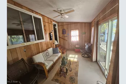 174 E 200th Street, Euclid, OH 44119 - Photo 18