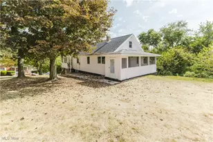 104 Plum St, Weirton, WV 26062 - Photo 4