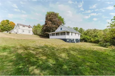 104 Plum Street, Weirton, WV 26062 - Photo 2