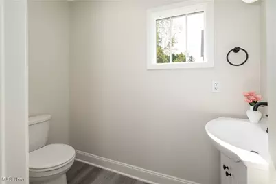 687 Moreley Avenue, Akron, OH 44320 - Photo 24