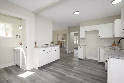 687 Moreley Avenue, Akron, OH 44320 - Photo 14