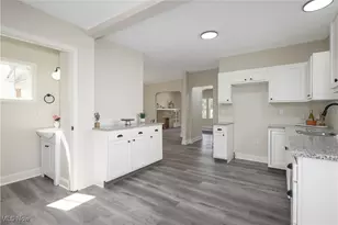 687 Moreley Ave, Akron, OH 44320 - Photo 14