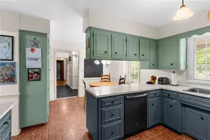 990 Westport Dr, Youngstown, OH 44511 - Photo 6