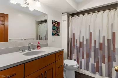 990 Westport Drive, Youngstown, OH 44511 - Photo 12