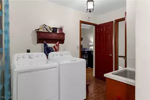 990 Westport Dr, Youngstown, OH 44511 - Photo 20