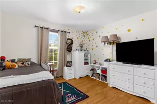 990 Westport Dr, Youngstown, OH 44511 - Photo 16