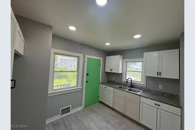 778 E 130th Street, Loveland, OH 44108 - Photo 10
