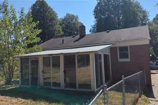 1379 Ottawa Ave, Akron, OH 44301 - Photo 2