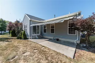 4887 Meadow Lark Dr, Lorain, OH 44053 - Photo 2