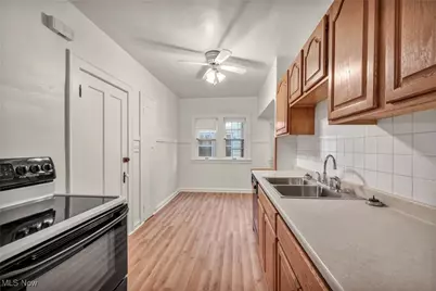 18416 Winslow Road, Huber Heights, OH 44122 - Photo 10