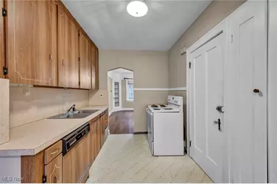 18416 Winslow Road, Huber Heights, OH 44122 - Photo 8