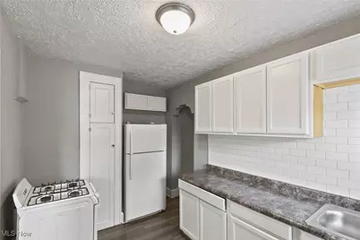 633 Brown Street, Akron, OH 44311 - Photo 14