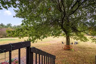 3990 Edison St NE, Hartville, OH 44632 - Photo 24